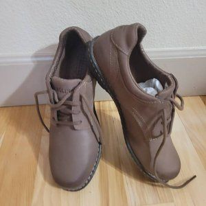 Carolina Women's Aluminum Toe Opanka Oxford Size 8